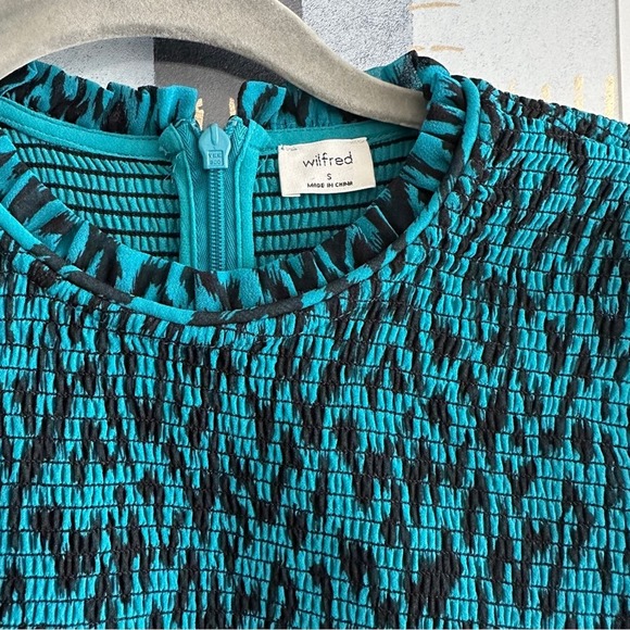 Aritzia Wilfred Lilith Animal Print Blouse Teal Blue Black S - Picture 8 of 10